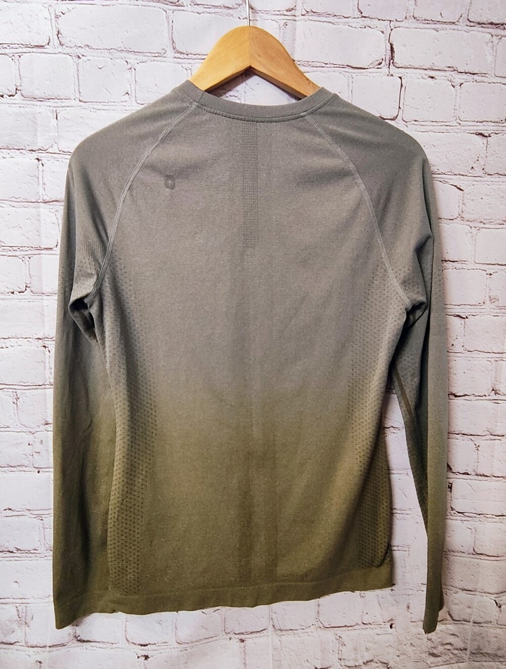Figs Salta Seamless Under scrub Olive Compression Longsleeve Shirt M - Picture 2 of 13